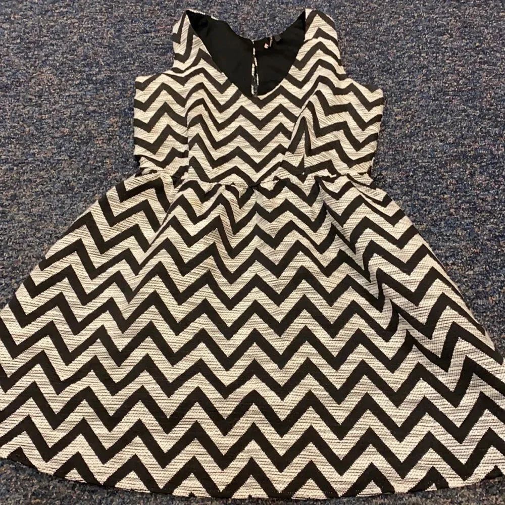 Heart & Soul Fit and Flare dress sz. L